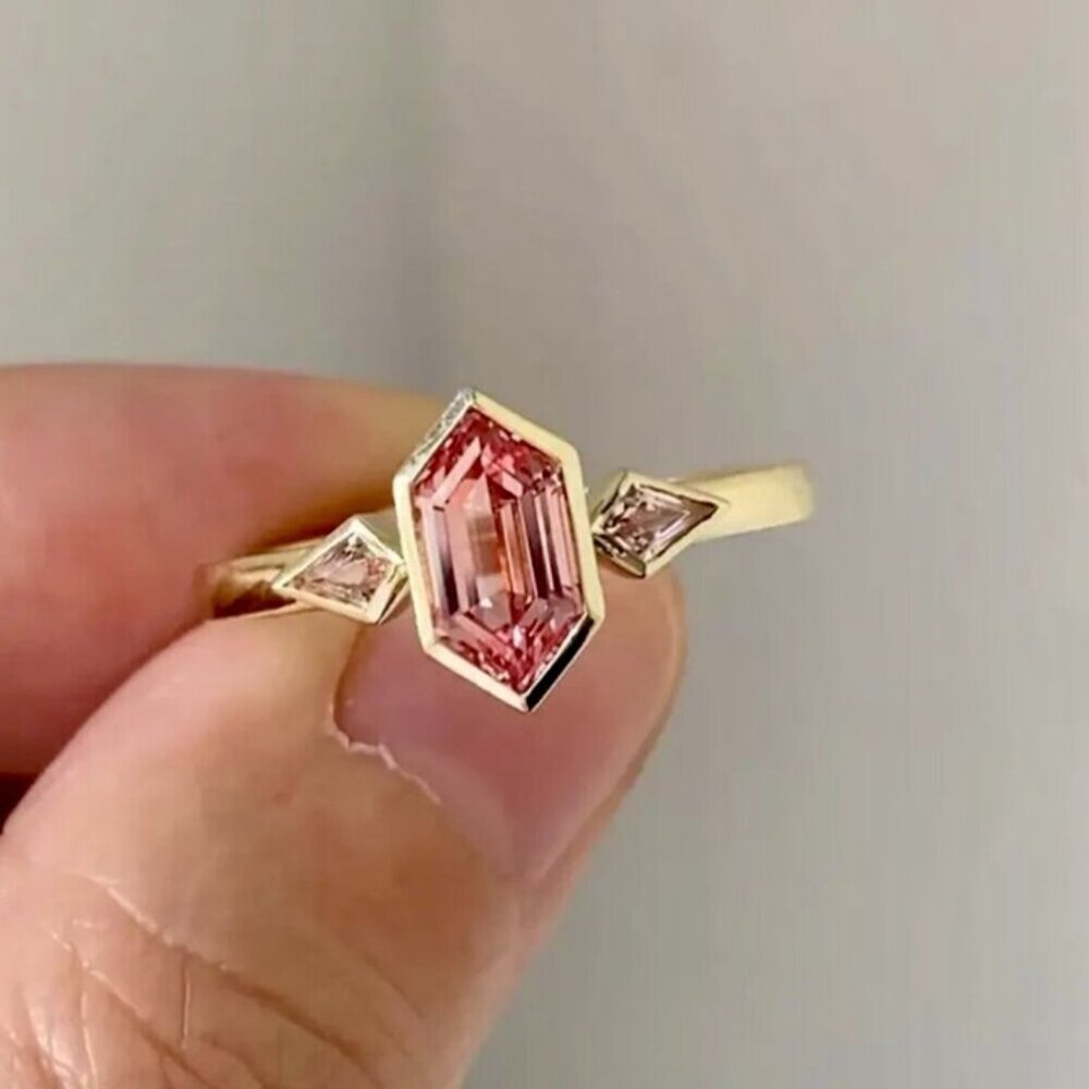 Hexagon Style 14K Gold Plated Ring Size 7 - Picture 6 of 6